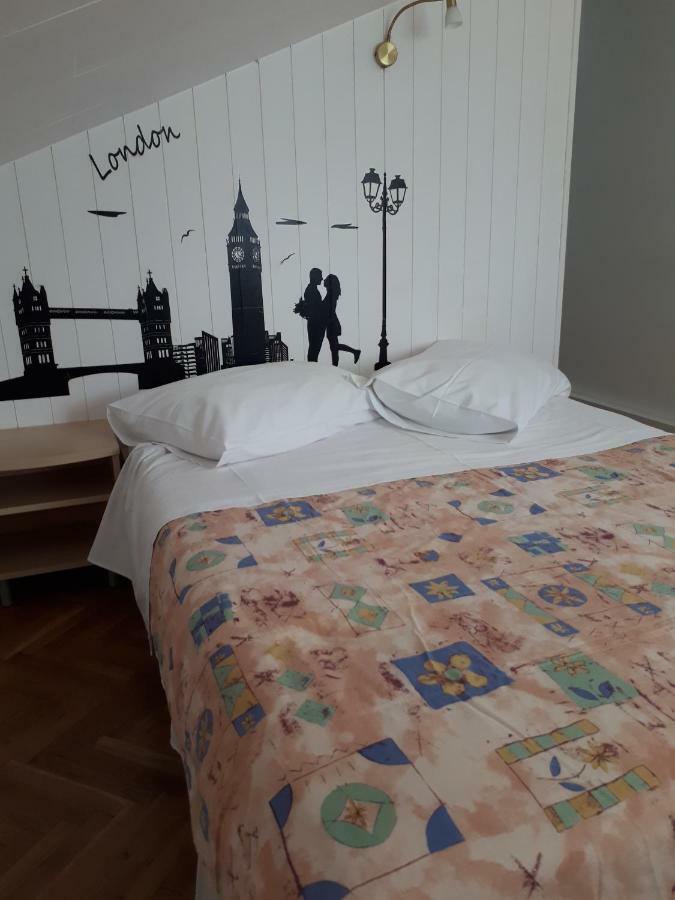 Apartmani Lidija 로파르 외부 사진